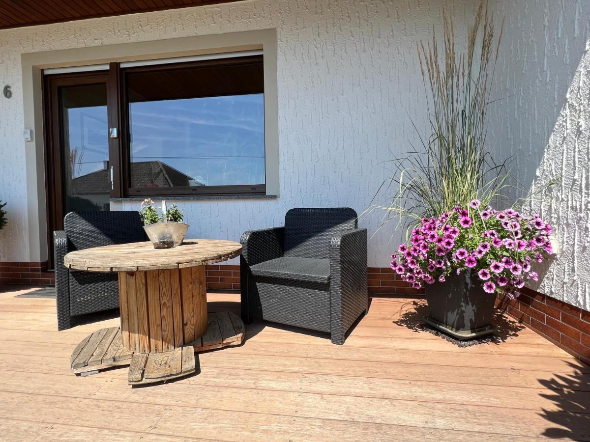 Terrasse Parkplatz Wallbox Nuerburgring Apartment